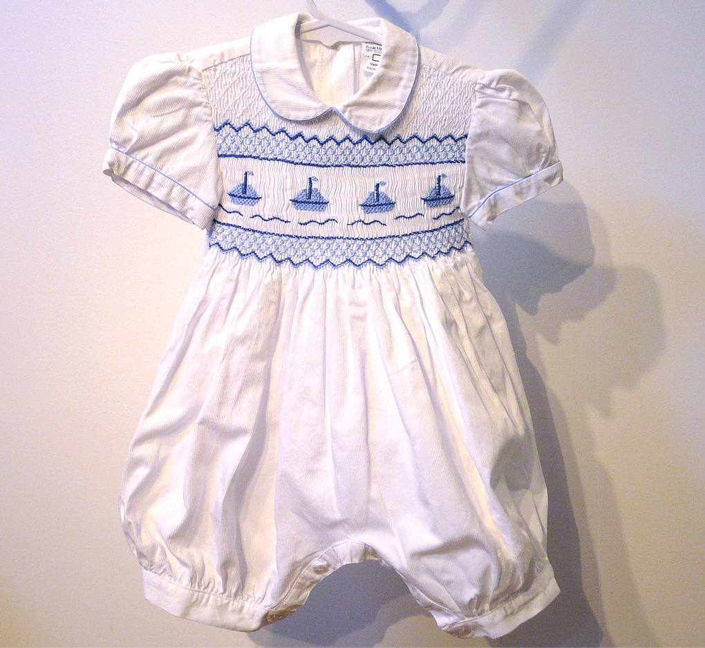 VINTAGE BABY ROMPER SUIT