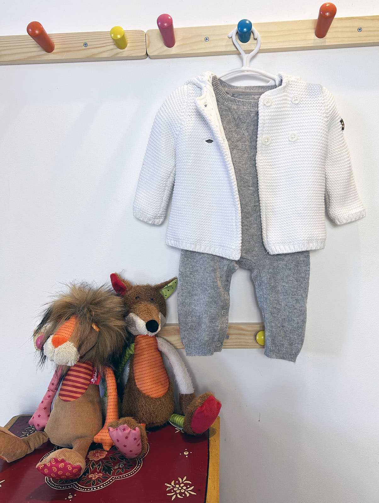 CASHMERE 100% ONESIE (UK) BESPOKE HAND KNIT PADDED CARDIGAN 0-6 MONTHS - Image 2