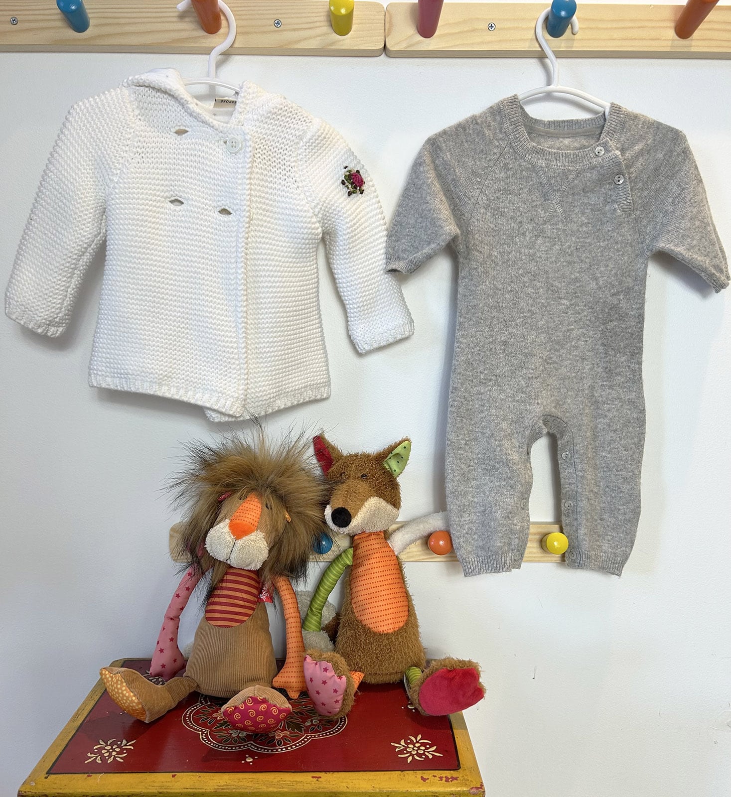 CASHMERE 100% ONESIE (UK) BESPOKE HAND KNIT PADDED CARDIGAN 0-6 MONTHS