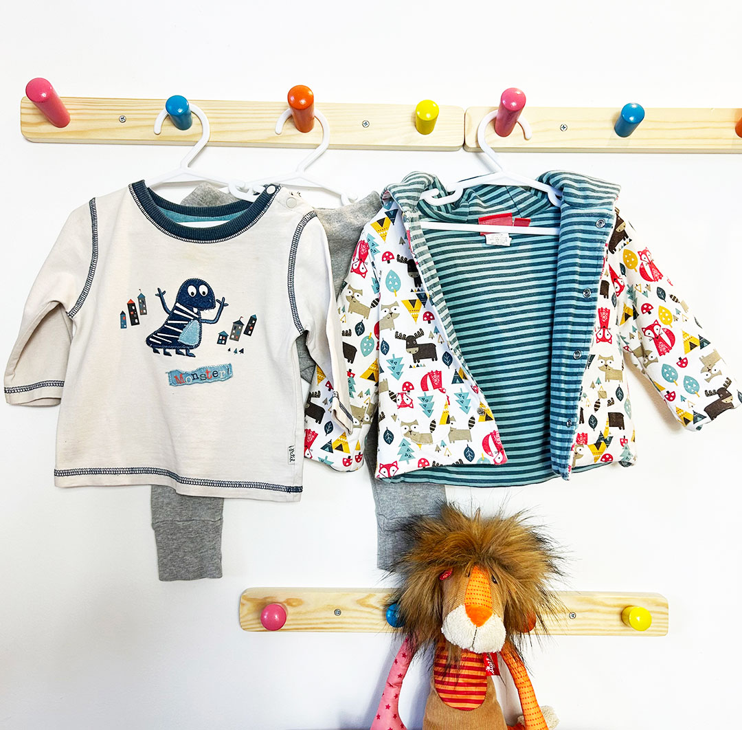 SPROUT PADDED JACKET WITH HOOD + PUMPKIN PATCH APPLIQUE TEE + PURE BABY TRACKIES 6-9 MONTHS - Image 6
