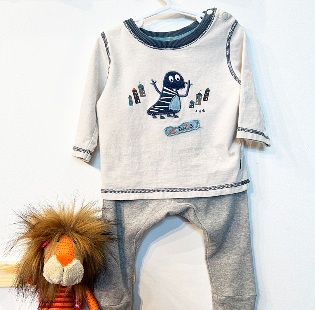SPROUT PADDED JACKET WITH HOOD + PUMPKIN PATCH APPLIQUE TEE + PURE BABY TRACKIES 6-9 MONTHS - Image 5